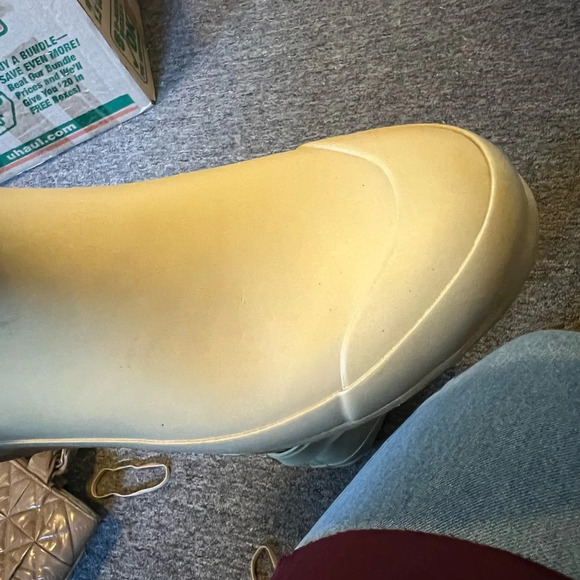 Burberry Big Buckle Rain Boots, size 36 - Picture 11 of 16